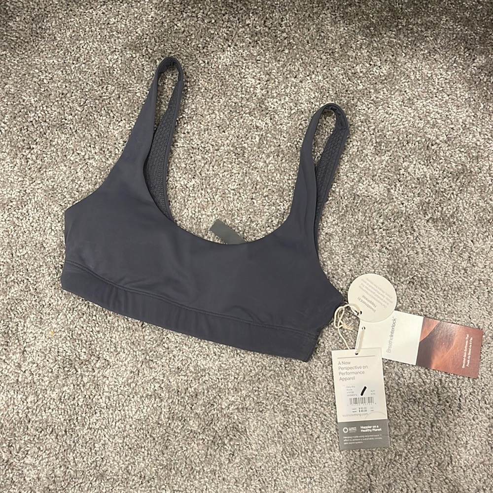 Vuori daily bra in color azure size XXS